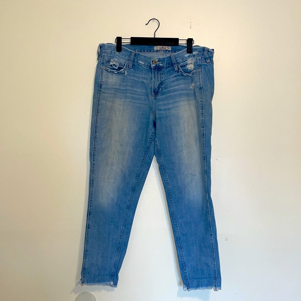 Hollister | Semi Cropped Light Wash Jeans